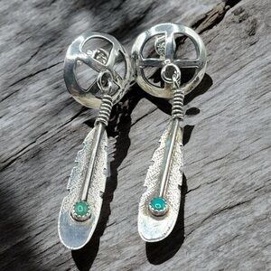 🌺 Vintage Navajo Sterling Feather Earrings with Turquoise